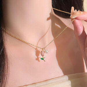 Fashion Unique Design Elegant Delicate Tulip Pearl Necklace Light Luxury Clavicle Chain For Women Trendy Jewelry Party Gift Creek