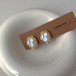 2024 New Fashion Metal Irregular Pearl Stud Earrings For Women Elegant Gold Silver Color Geometric Personality Earrings Jewelry