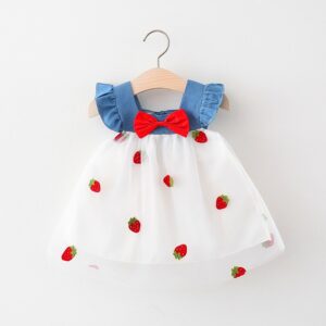 Summer girl dress baby girl small flying sleeves denim top with patchwork strawberry embroidery mesh suspender princess dress