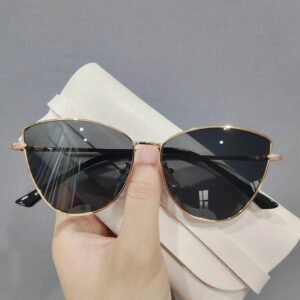 New Retro Metal Small Frame Cat-eye Sunglasses Womean Style European And American Fashion Street Photo Decorative Sungla Uv400