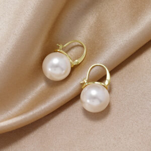 Korean Cute Pearl Hoop Earrings for Women Luxury Gold Color U Shape Design Wedding Earrings Statement Fashion Jewelry