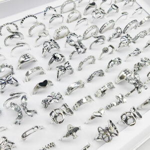 30pcs/Lot Factory Wholesale Mix Style Finger Rings For Women New Hollow Butterfly Skull Vintage Flower Bear Snake Jewelry Party